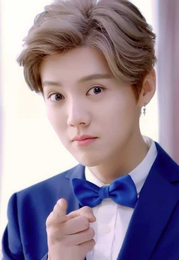 鹿晗博主爆料抖音视频在线观看,博主爆料背后的精彩瞬间